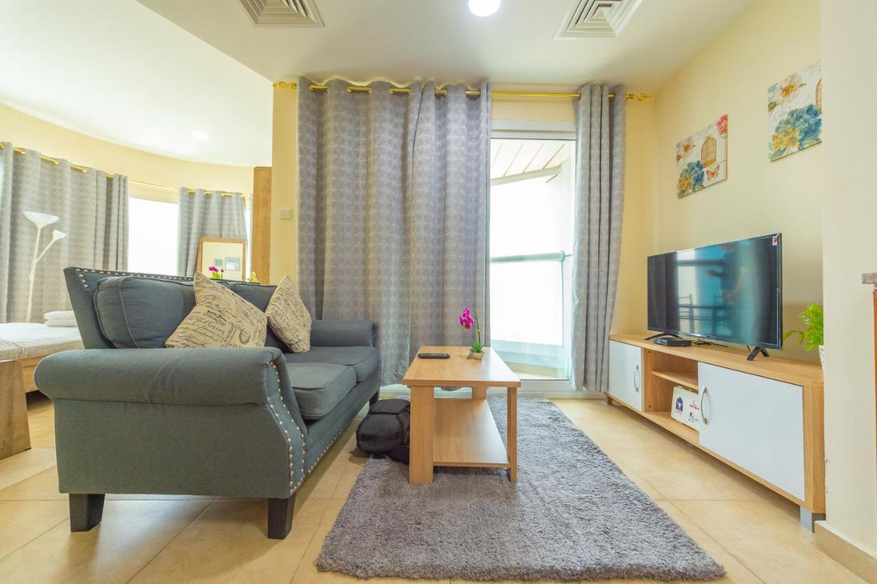 Luxury Escapes - Modern Budget Studio With Balcony In Jlt! Dubai Exterior photo