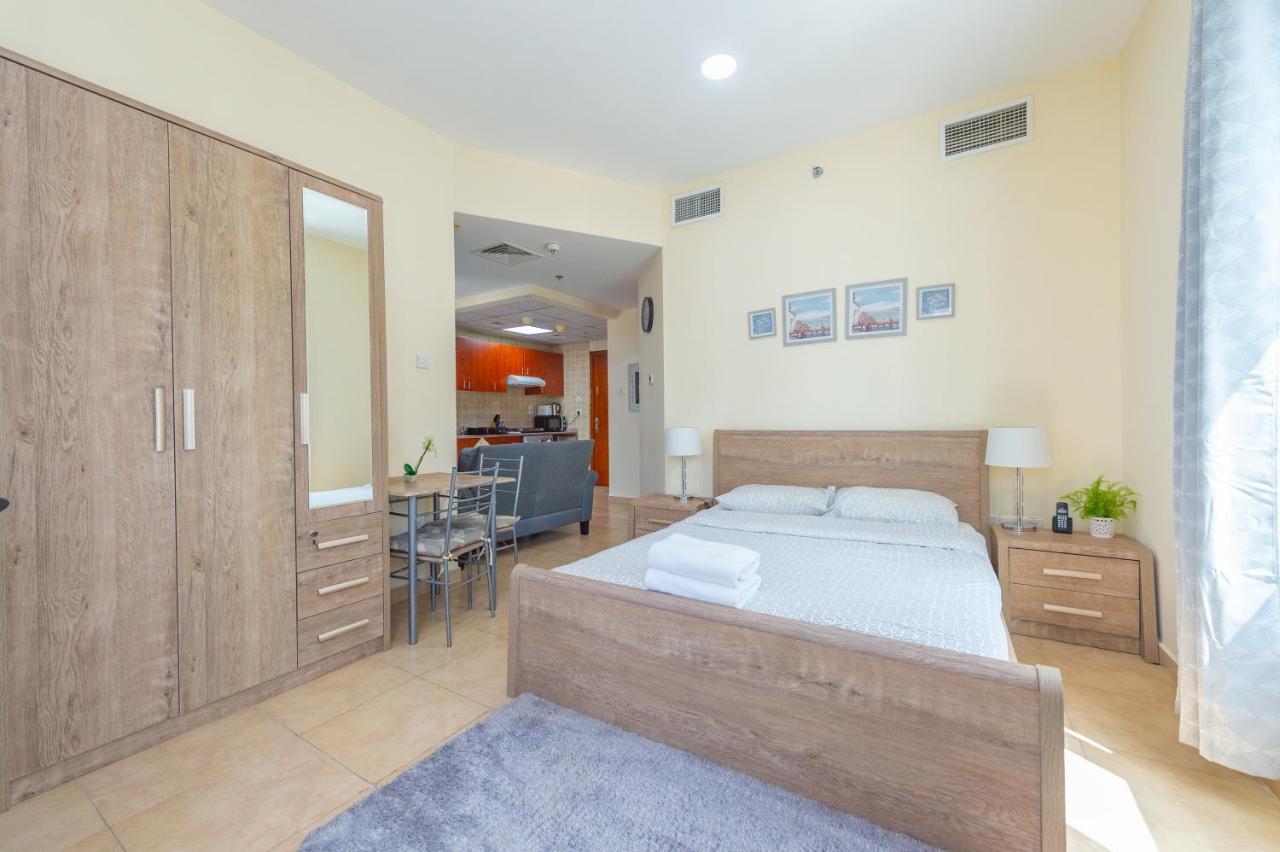 Luxury Escapes - Modern Budget Studio With Balcony In Jlt! Dubai Exterior photo